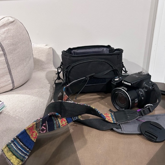 Canon Black DSLR Camera with Multicolor Strap